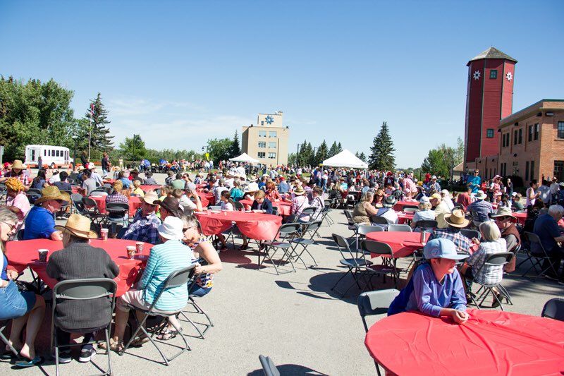 GerryTCCCSMC's tweet image. Thank you to the thousands of people who turned up to the ⁦@StMarysUC⁩ Stampede Breakfast this morning. What a great day. ⁦@calgarystampede⁩