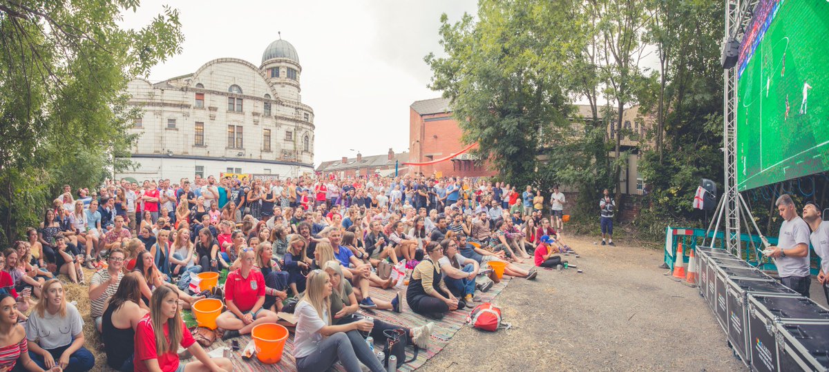 KickovSheffield's tweet photo. Stuck for something to do this Sunday? We have our world cup closing party/ BBQ on the terrace and inside at abbeydale picture-house. 
FREE: face painting, HUGE screen! FREE entry!
Croatia v France, £20 unlimited bar tab #sheffsunday #watchworldcup #sheffevents #kickovsheffield https://t.co/9zCF2uoqqV