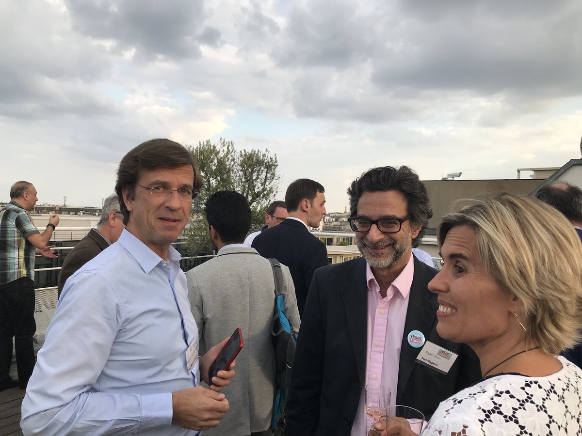 FredTibout's tweet photo. Soirée Rooftop @CapDecisif avec en guest star Alain Le Roch, fondateur d’une biotech revendue à Merieux et ex-président du FC Lorient de la grande époque.
#prvf #edtech https://t.co/LeK4ojgq3m