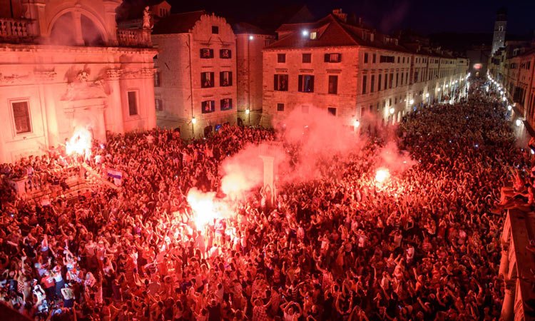 Croatian fans cause mini-earthquakes while cheering for their team tinyurl.com/yazv9xfx
#Croatia #CRO #dutimes #CROENG #WorldCup #WorldCup2018 #WorldCupFinal #FIFA18WorldCup #fifa #football #footballfans #funfact #travelinfo #traveler #wander #CROvENG