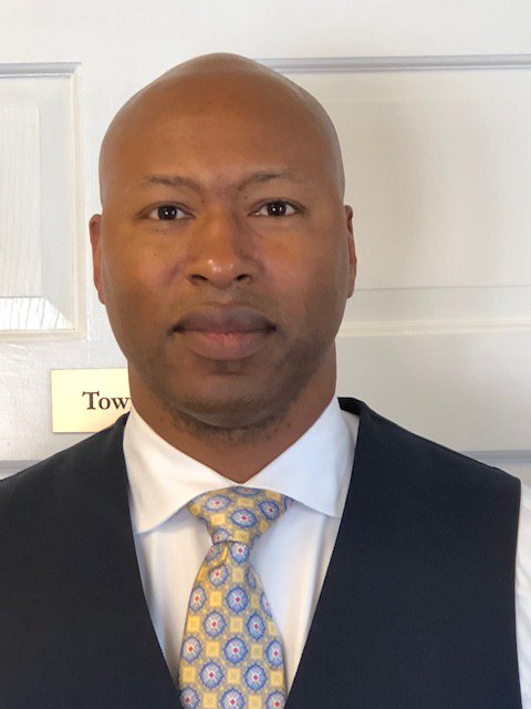 townofkenly's tweet photo. Welcome to our new Town Manager, Michael Douglas! https://t.co/cqbRoUyUZe