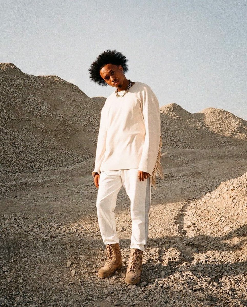 100Elan's tweet photo. Snow desert.
❄️
With @iamalexsnow_ 📷 @ricvrdo.g
#100elan #Reflective #PurpleVision #Pants #Sweater #NewCollection #Clothing #HighFashion #MenStyle #Desert #Toronto #FrenchBrand #Parisian https://t.co/FKQsaI72eK