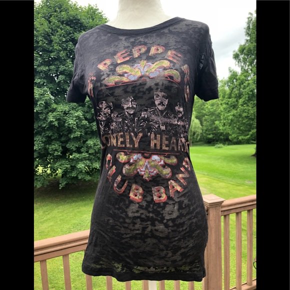 Edeng72's tweet image. So good I had to share! Check out all the items I'm loving on @Poshmarkapp from @LaurieST67 #poshmark #fashion #style #shopmycloset #freepeople #thebeatles: bnc.lt/focc/Tgi1eBlFuO