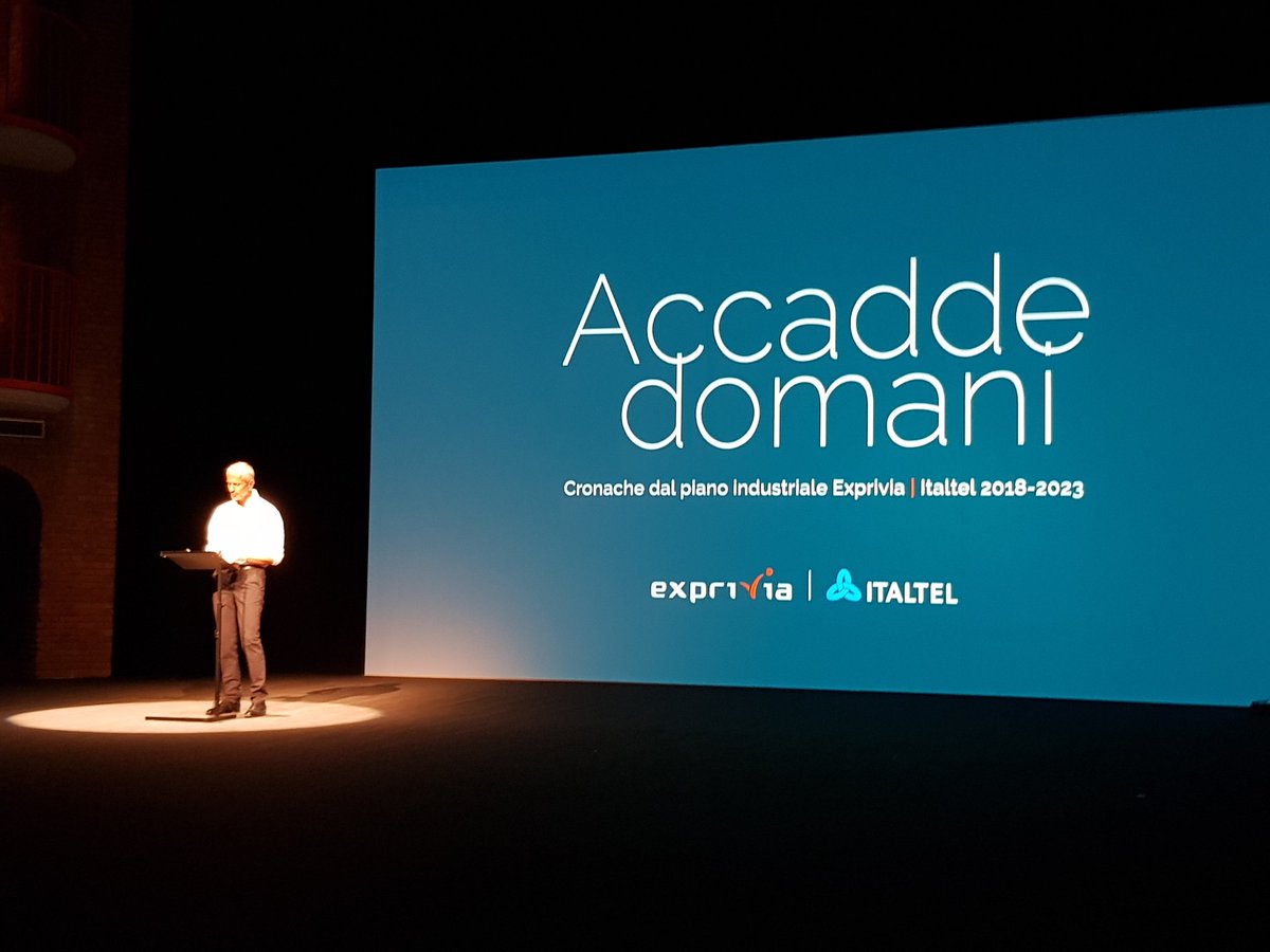 piegiuliano's tweet photo. Che bella serata la narrazione del piano industriale @Exprivia_Italy @Italtel. @GianricoCarof strepitoso con i suoi #passeggerinotturni, @Pileris e #favuzzi che duettano in un crescendo di contenuti ad alta densità di innovazione ed i colleghi che portano in scena "use cases". https://t.co/7Vjrk91a0q