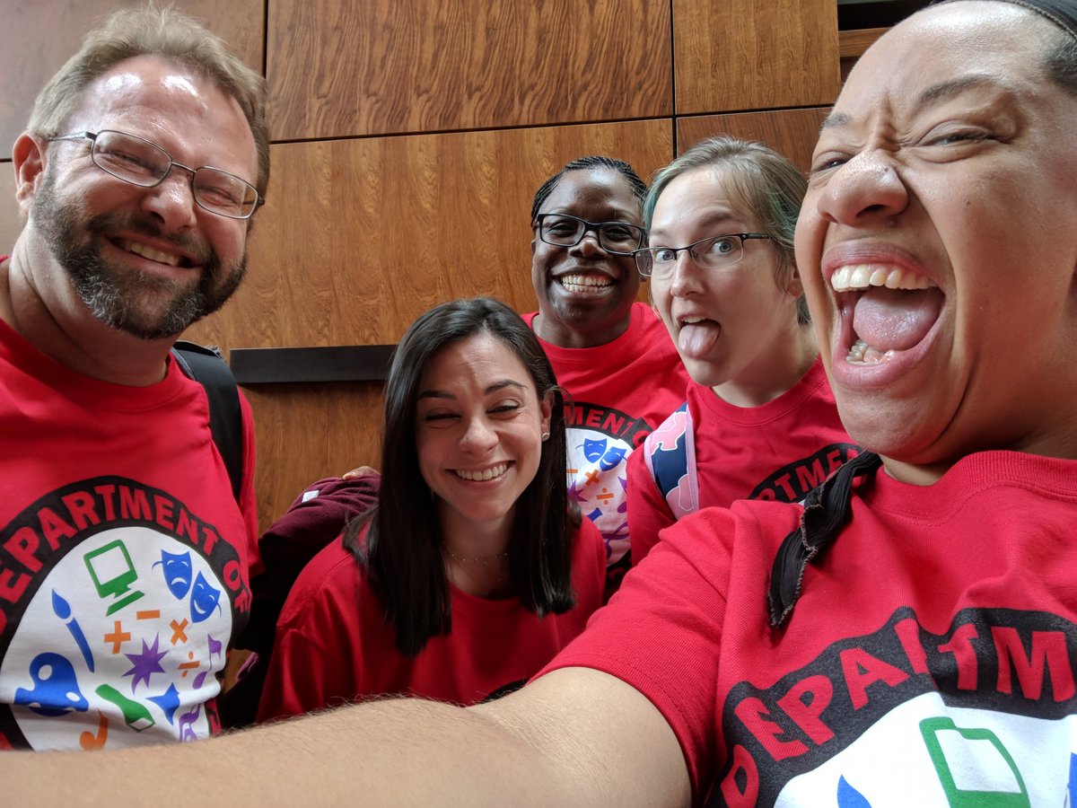 smallsscience's tweet photo. I had an amazing time learning arts integration with these awesome educators! I can't wait until next year! #PGATI2018 https://t.co/ZXBPwa9WaE