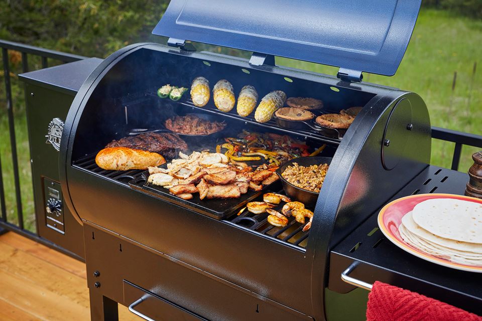 Pit Boss Grill PB700S Wood Pellet Grill 