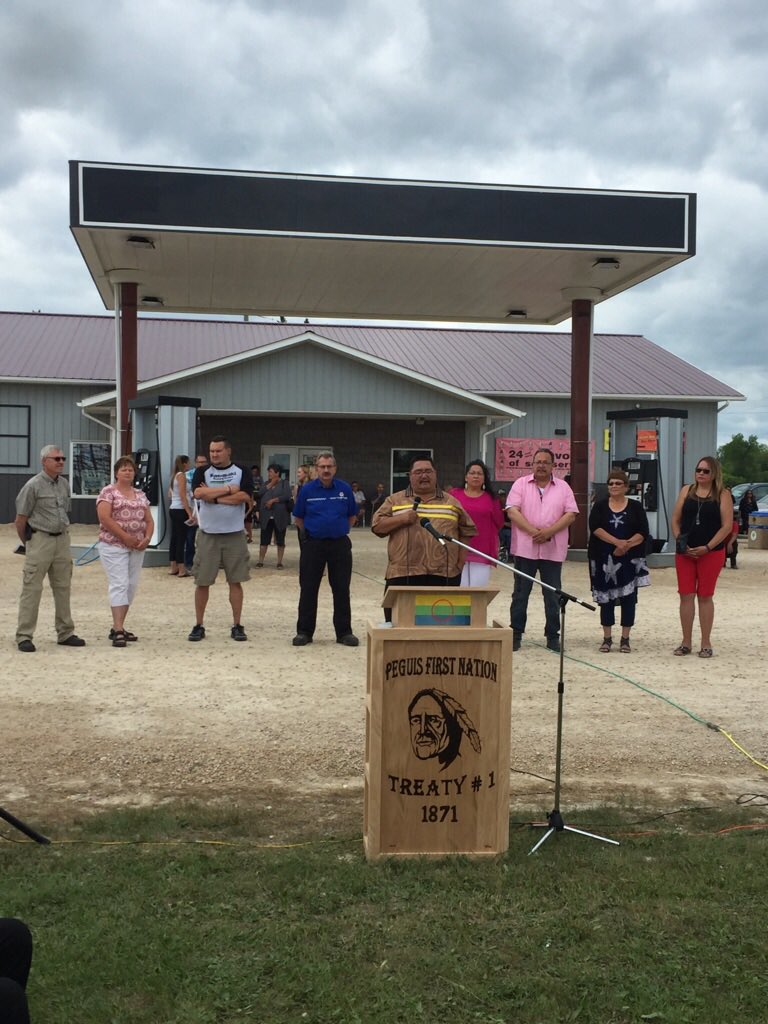 EMICSolutions's tweet image. Grand opening of ⁦@PeguisBand⁩ gas station today! #IndigenousFinance #EconomicReconciliation