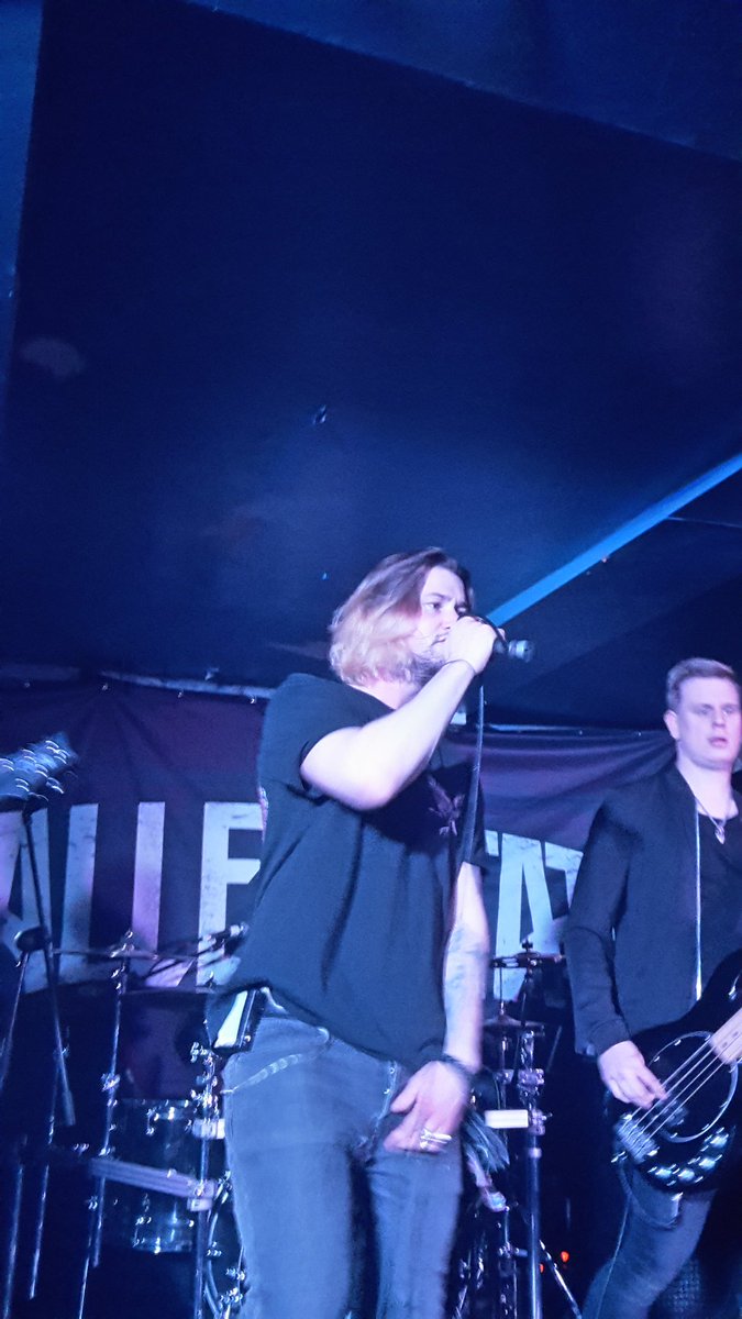 fangirlfanword's tweet photo. Wish I could go back to this night @thefallenstate #wasamazing https://t.co/AEnpBprcjM