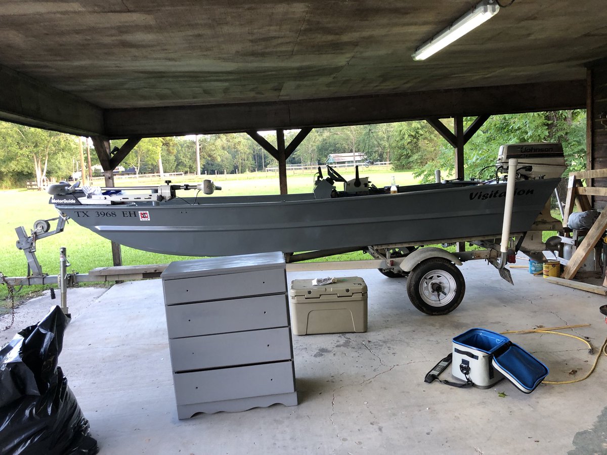 trey_godeaux's tweet photo. Repainted the boat! https://t.co/lxlDueG2vO
