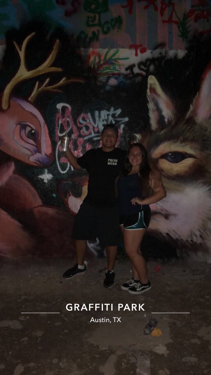 jocyebenitez's tweet photo. San Antonio / Austin ❤️ https://t.co/UmhS9FGUt7