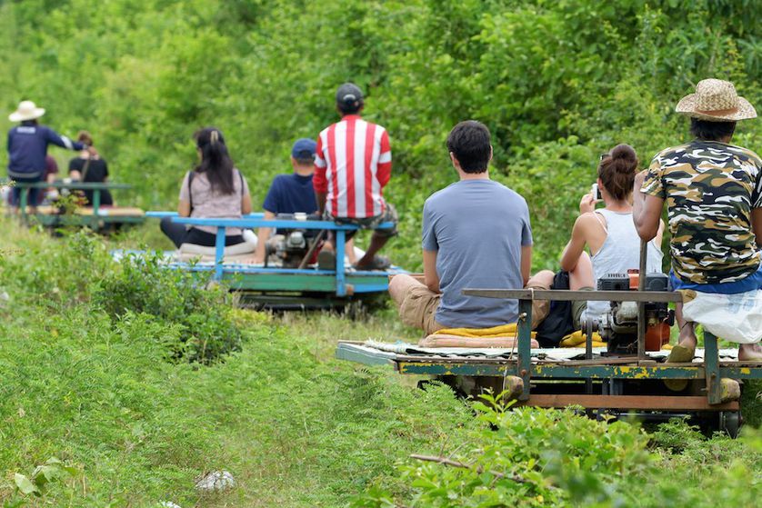 LinnaTC's tweet image. Do you have a friend who's brave enough to try this? You will be amazed  at how a small country can offer such wonderful experiences. 👇