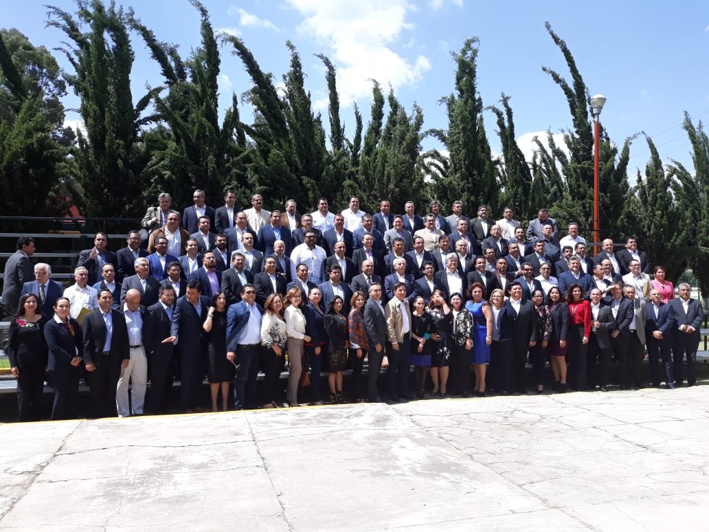 Memo Almazán (@memoalmazan) on Twitter photo Los Institutos Tecnológicos Descentralizados de #Puebla estamos presentes en la Reunión Nacional de Directores y Directoras del @TecNMOficial <a href="/ITP_TecPuebla/">ITPuebla</a> <a href="/MQuinteroq/">Manuel Quintero</a> <a href="/monbarsa/">Mónica Barrientos</a> Los Institutos Tecnológicos Descentralizados de #Puebla estamos presentes en la Reunión Nacional de Directores y Directoras del @TecNMOficial <a href="/ITP_TecPuebla/">ITPuebla</a> <a href="/MQuinteroq/">Manuel Quintero</a> <a href="/monbarsa/">Mónica Barrientos</a>