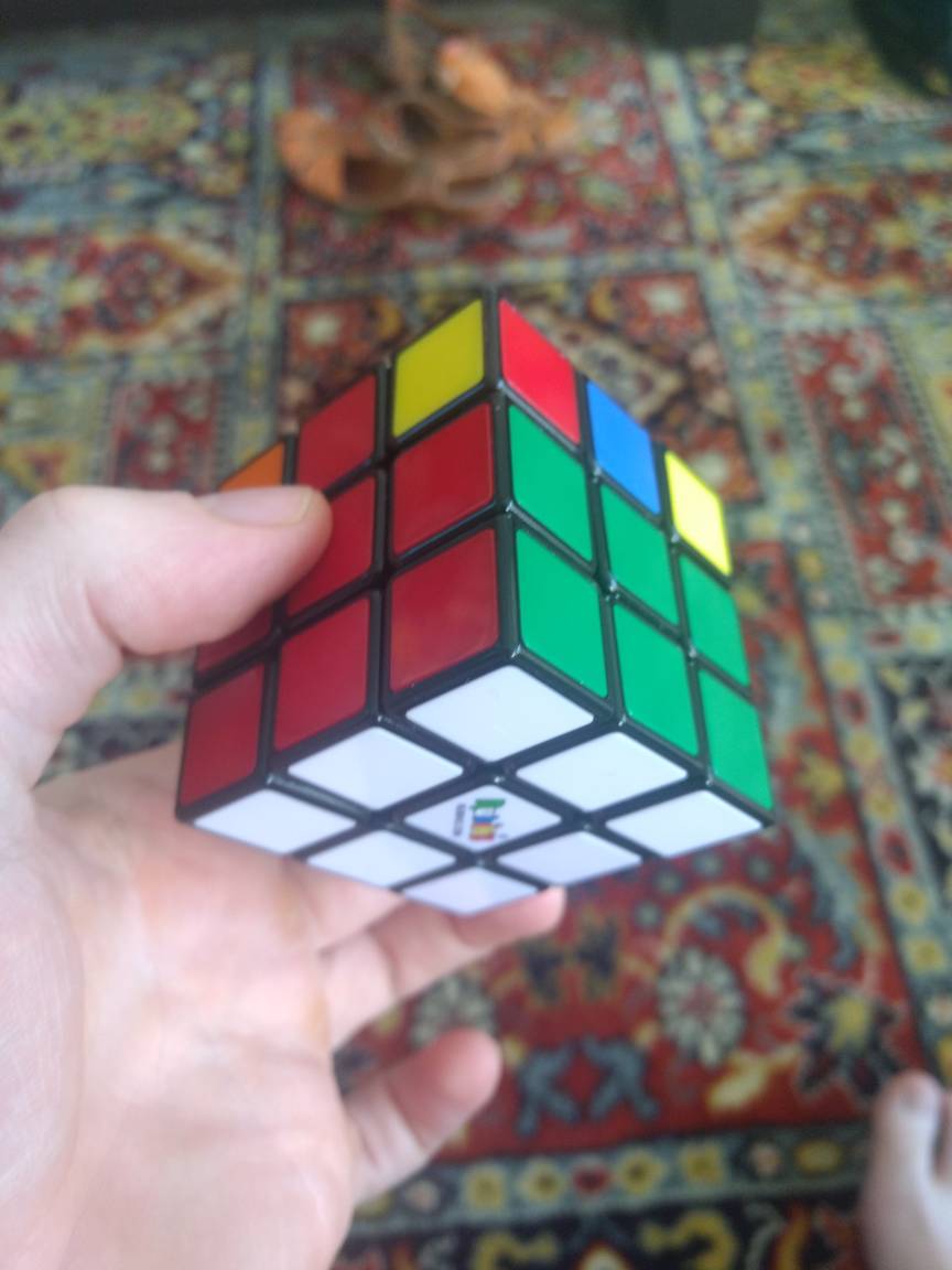 coitax's tweet photo. Just solved the middle layer and I couldn't be happier. Needed to really focus and follow diagrams and algorithms but I did it. Now the top layer, but first a last swim. #lovereactsonly #dyslexia https://t.co/1rrITZ6LhR