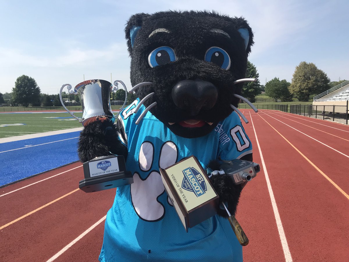 Congrats to <a href="/SirPurr/">I'M THAT BEAR</a> for claiming video of the year and Mascot of the Year at #NFLMascotSummit 💪

🏆 » panth.rs/MkD2pw