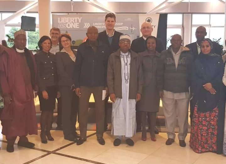 ImamShams's tweet photo. Delegation from Min. of Health comprising of the Hon. Commissioner for Health
(Dr. Kabir Getso),
Permanent Secretary, Chairman Board of KSCHMA, ES & Directors of #KSCHMA after a meeting with Liberty group, one of the Leading Health Financing Experts in South Africa
Today 12/7/18 https://t.co/VCJ9kJ4qP2