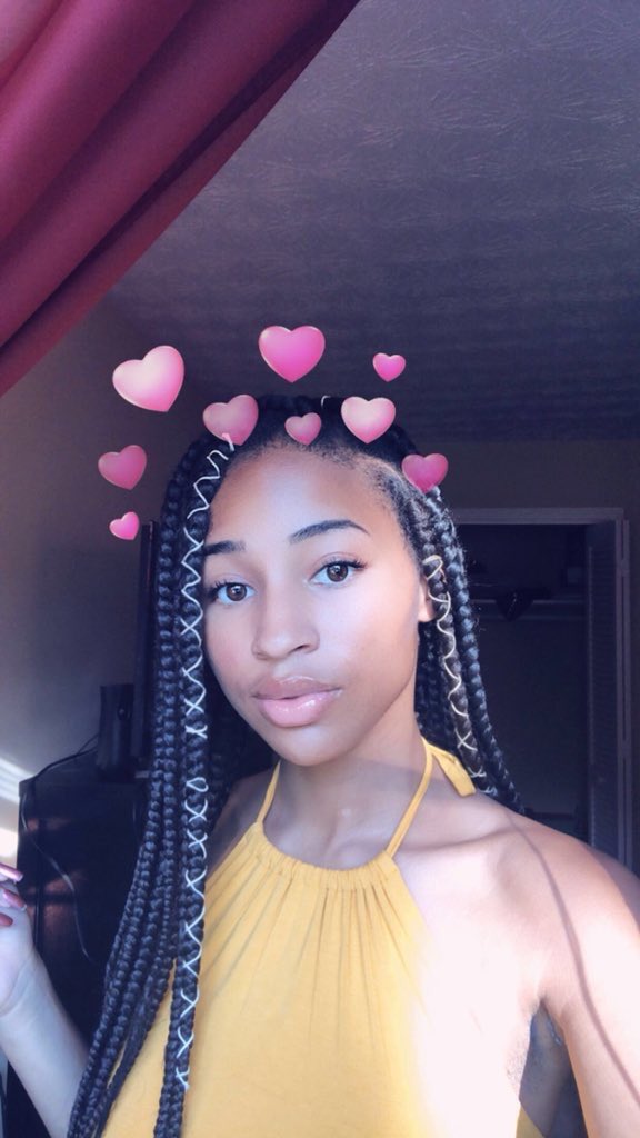 BeautiesState's tweet photo. This is Dasia 🦋❄️💍
Age: 19
Major: Nursing
Twitter: @wehateday 
IG: wehateday
#KSUWifeMaterial https://t.co/kqAEJ68hx1