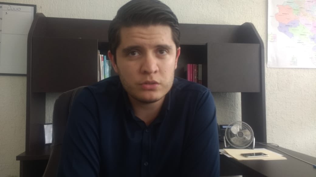 INE_Chiapas's tweet photo. Cesar Molina, Enlace de Fiscalización del INE informó que el 30 junio venció el plazo para que las y los candidatos a cargos de elección popular entregaran sus informes de ingresos y gastos de campaña, tendiendo hasta el 15 de julio para realizar correcciones y aclaraciones. https://t.co/j214CfGzhP