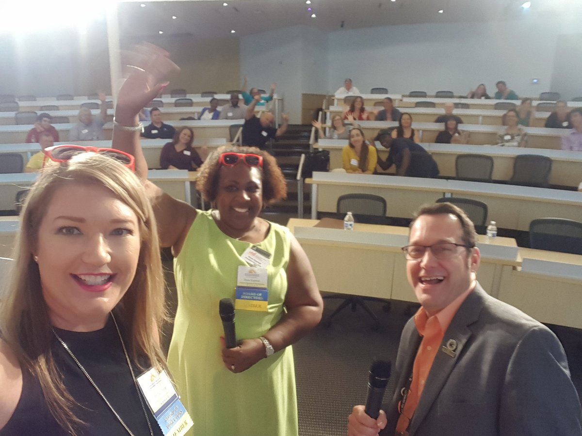 Brenda_S_Meli's tweet photo. #YES #SummerSizzle2018 is off to a fantastic start! #authenticlearning https://t.co/g42bDNjWVm