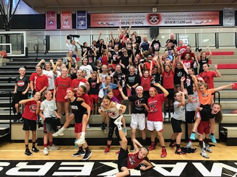 lisa_onlygirl's tweet photo. @papermakerhoops 2018 Basketball Camp is in the books! Girl power never looked so good! Way to go Papermakers!🏀🏆🎉 https://t.co/Ch4FQALNhF
