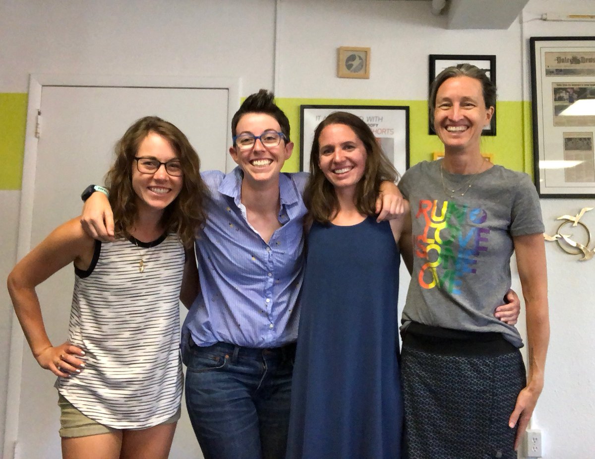 oiselle_team's tweet photo. Nest visitors!! #podiumproject #birdmachineGRRLS #flystyle 💪💪 https://t.co/RuDLHw7XP5