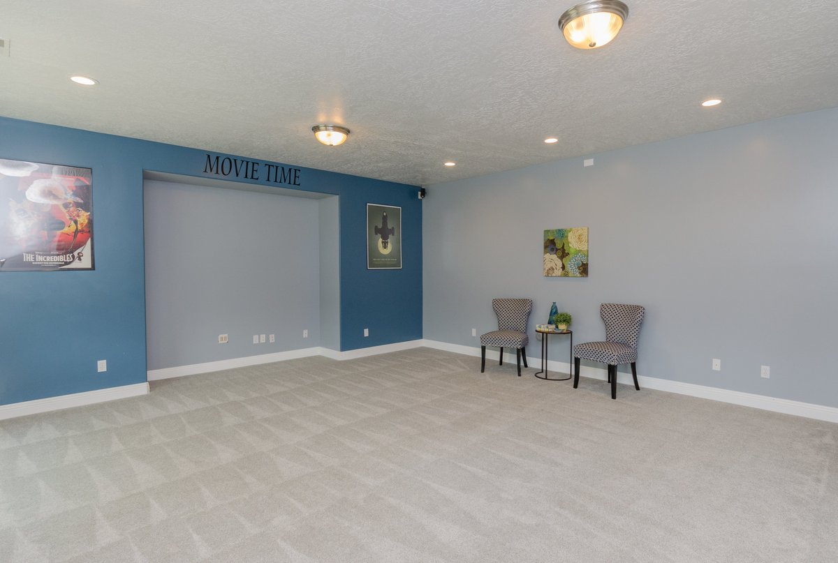 SoldByAnAngel's tweet photo. NEW LISTING!!!
Beautiful model with extra space creating the largest home of it's kind! New tile flooring, open great room perfect for entertaining. Master has private deck. Close to walking and biking trails. Clink on the link to view full tour. https://t.co/f9RY1clcFR https://t.co/0WjytatRPd