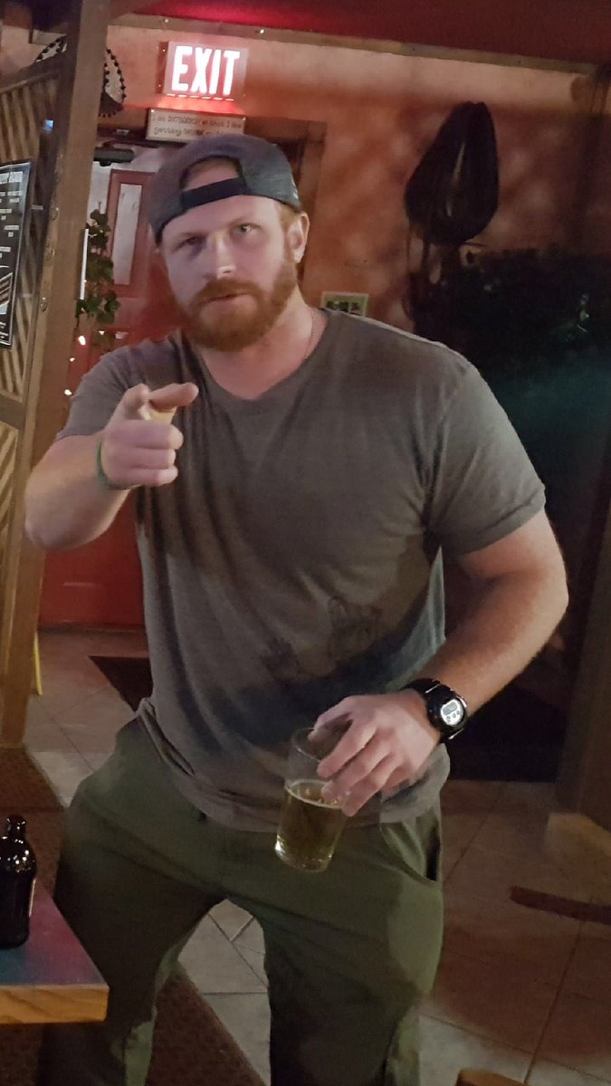 CgyLonghorns's tweet photo. @Rex22 won the poll @ShaunDonCon will be bat boy Friday. Due to Mr. Shaun Connor's inability to field a decent Fantasy Football team, it's now time for him to pay the price for finishing last. Come out Friday at 6.30pm to watch Shaun wear a pink lid, pick up bats and shag balls https://t.co/GwtcMkXEww