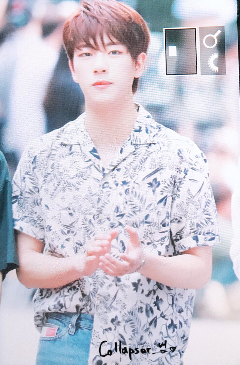Collapsar_Beom's tweet photo. 180713 뮤뱅출근💕💕

#골든차일드 #지범
#Golden_Child #JIBEOM https://t.co/d5c74BQZI6
