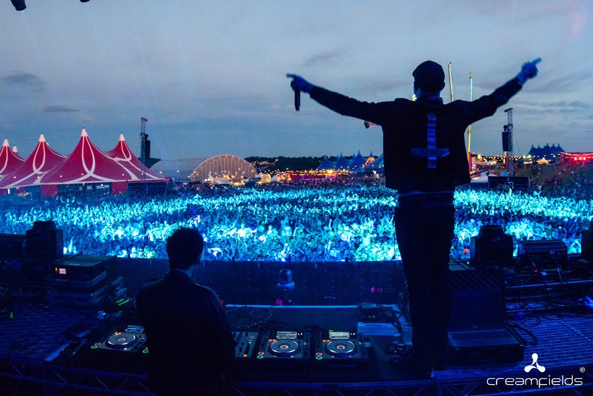 🎩 Tomorrow night @ the MID - join us for an epic night with <a href="/knifepartyinc/">Knife Party</a>! Supporting sets by <a href="/KyralxBanko/">Kyral x Banko</a>, <a href="/KedzieMusic/">Electro's Dad</a> &amp; <a href="/graham_geren/">GXG</a> 👽

Get your tickets TODAY❗-> fanlink.to/KPMID18 🔥