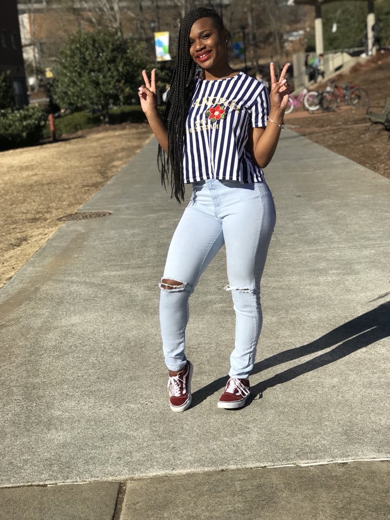 BeautiesState's tweet photo. This is Somer 🌼💛☀️
Age: 18
Major: Journalism/Emerging Media
Twitter: @xosomer 
IG: somerrr_
#KSUWifeMaterial https://t.co/5G0TcfnoRg