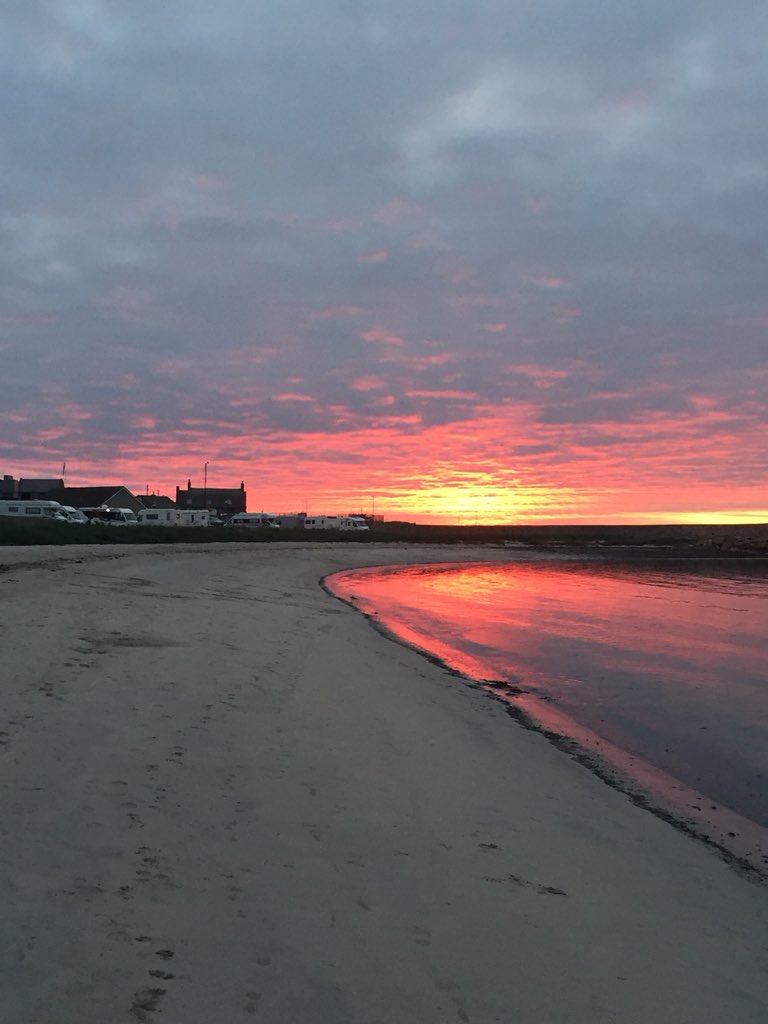 Beautiful sky tonight in Rosehearty!
Nice to see the Caravans too!