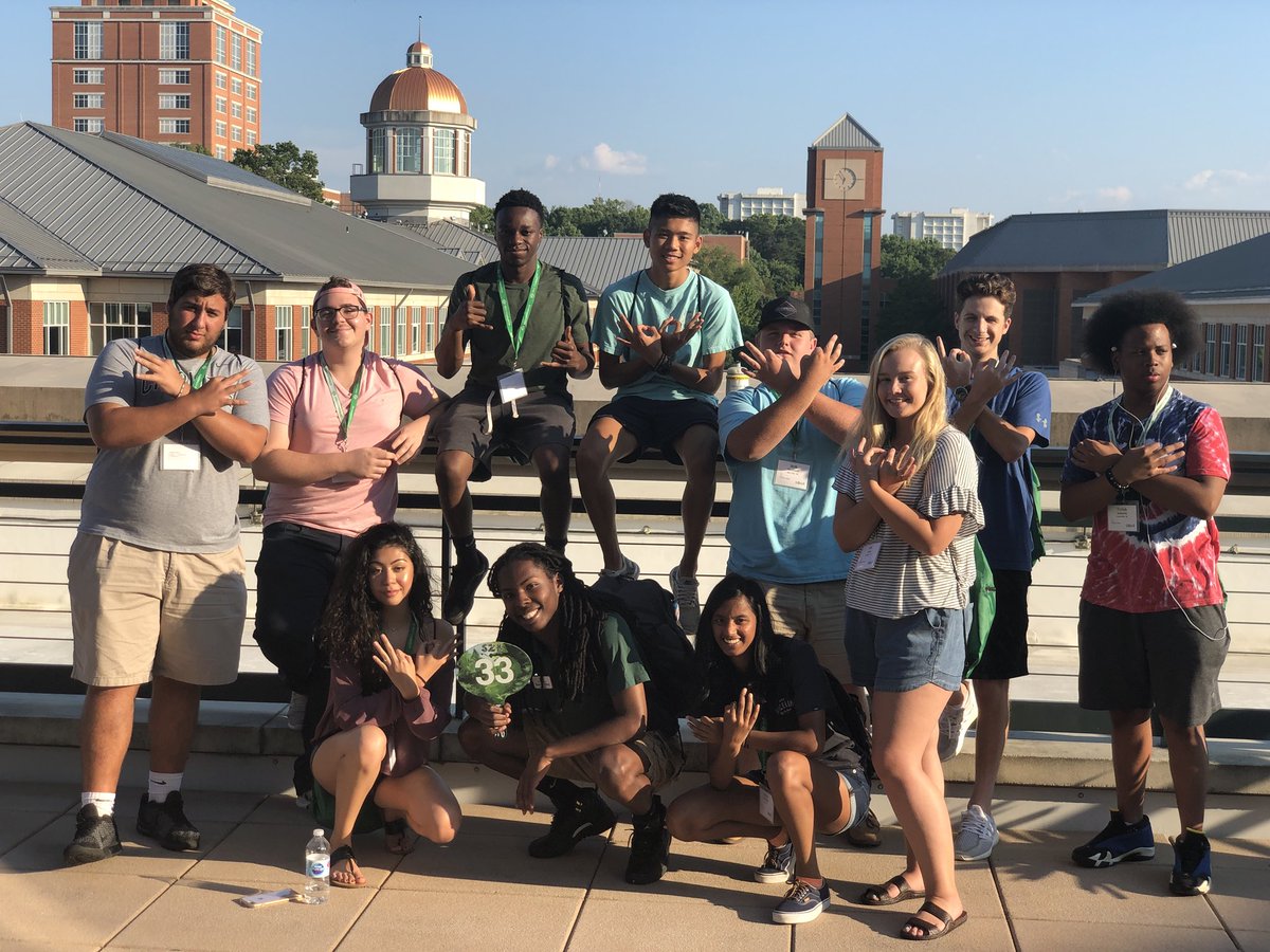 Kamarzi18OC33's tweet photo. had to post my wavy small group from yesterday. 🌊 #CampKamarzi 🐛 grew a little bit more as this new students joined #NinerNation officially! can’t wait to see y’all in the fall! #UNCC22 https://t.co/Rj24wpqStz