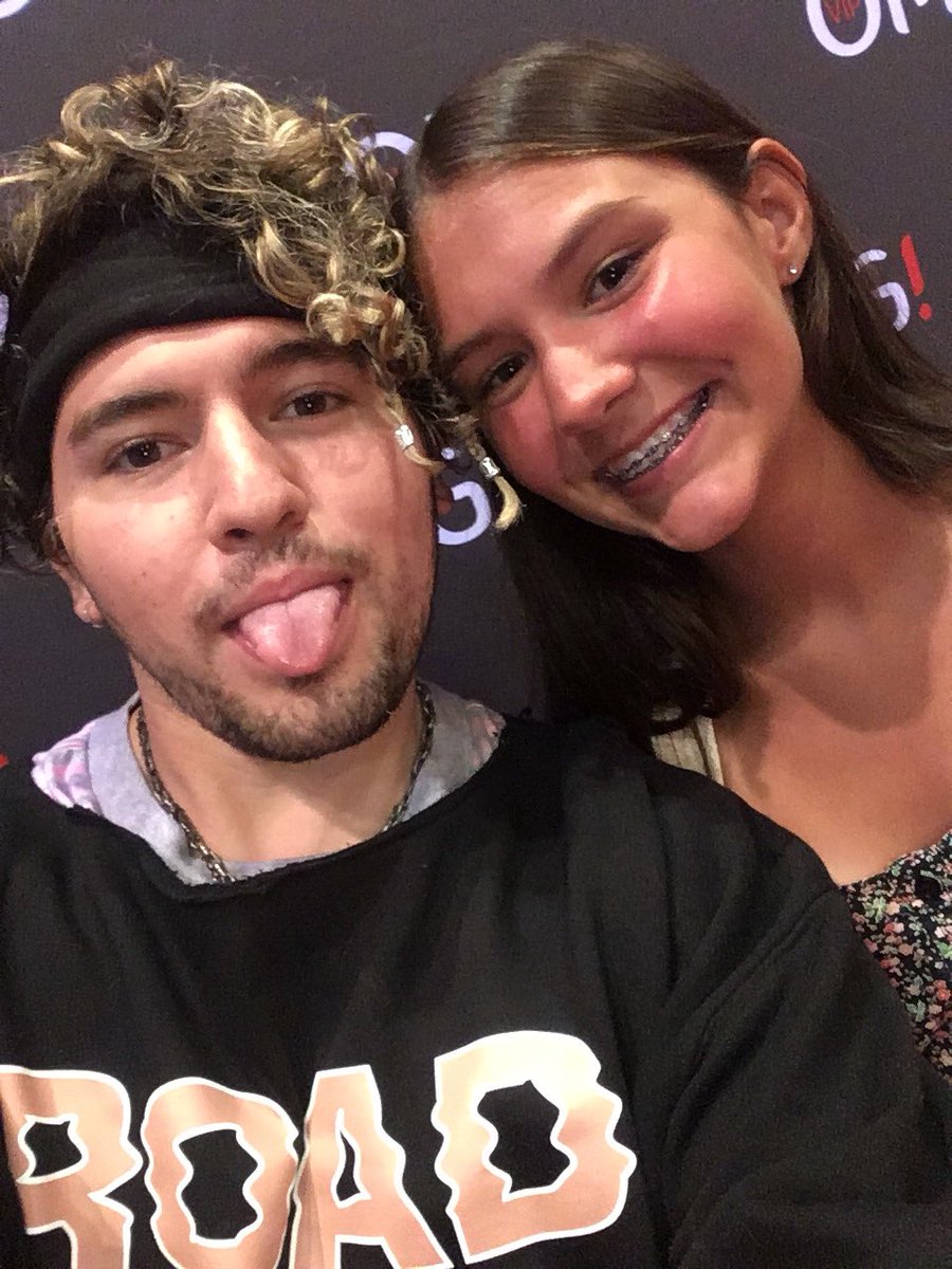 littlebeanjc's tweet photo. STOP HES ADORABLE https://t.co/brlL9tosrJ