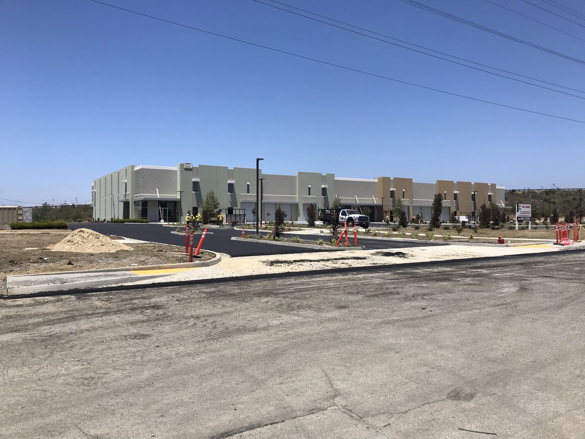 AlexOlsenCa's tweet photo. 2879 Seaborg Ave in Ventura building is completed with first tenant moving in this year. Bolderdash indoor rock climbing will be a huge success in Ventura says Alex Olsen. #Venturastrong #rockclimbing #Alexolsen #alexolsenventura https://t.co/JH7juSFUnZ