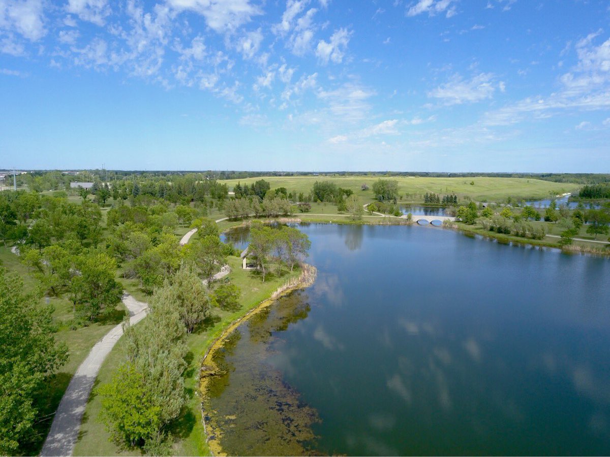 Kilcona Park, Winnipeg, Manitoba, Canada 🇨🇦. Full video coming Saturday morning on my You Tube Channel!!!
.
.
#drone #dronephotography #dronephoto #droneshots #aerial #aerialphoto #aerialphotographer #djimavicpro #mavicpro #djimavic #winnipeg #winnipegmanitoba #photofromabove