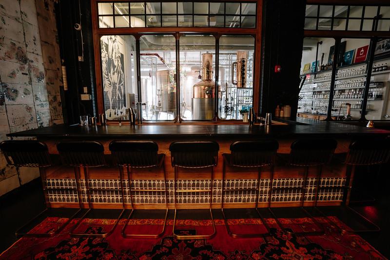 ILMWeekly's tweet photo. 🥃 Growing List of Local Distilleries ... Here are a few:
➟ Bully Boy Distillers (MA) https://t.co/hWphq7ZWN7
➟ Corsair Distillery (TN) https://t.co/GqFjPAAEJM
➟ Lost Spirits Distillery (CA) https://t.co/S88YhglTb3
#distilley #spirits #cocktails #whiskey #bourbon #vodka https://t.co/5Ip9YfqAMp