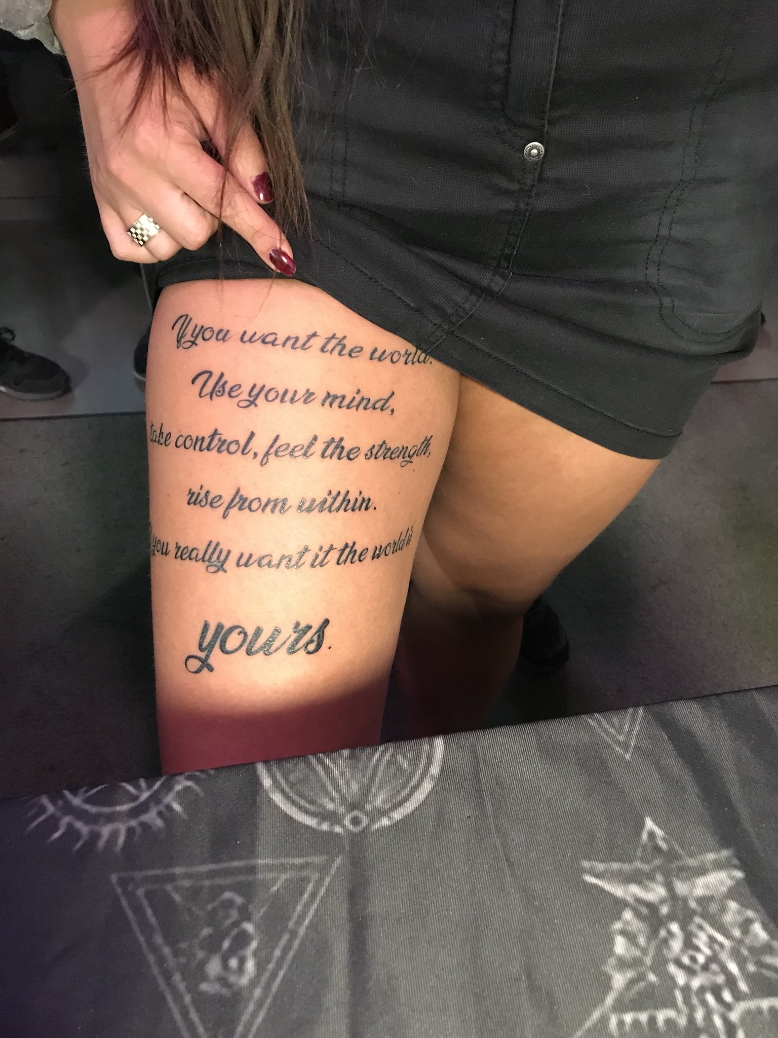 51 Elegant Wording Tattoos On Thigh