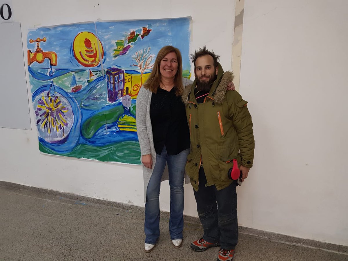 LVallabriga's tweet photo. Hoy se aprendió para que el ambiente escolar tenga la belleza del arte. Asistencia tecnica de la DEA. Arte Publico Mural. Gracias IE Leonor Capriroli y al artista que brindo una jornada Excelente!!!!! 9 de Julio. R15
@JefaturaR15 @susanacrespi1 https://t.co/7Cqulejgyk