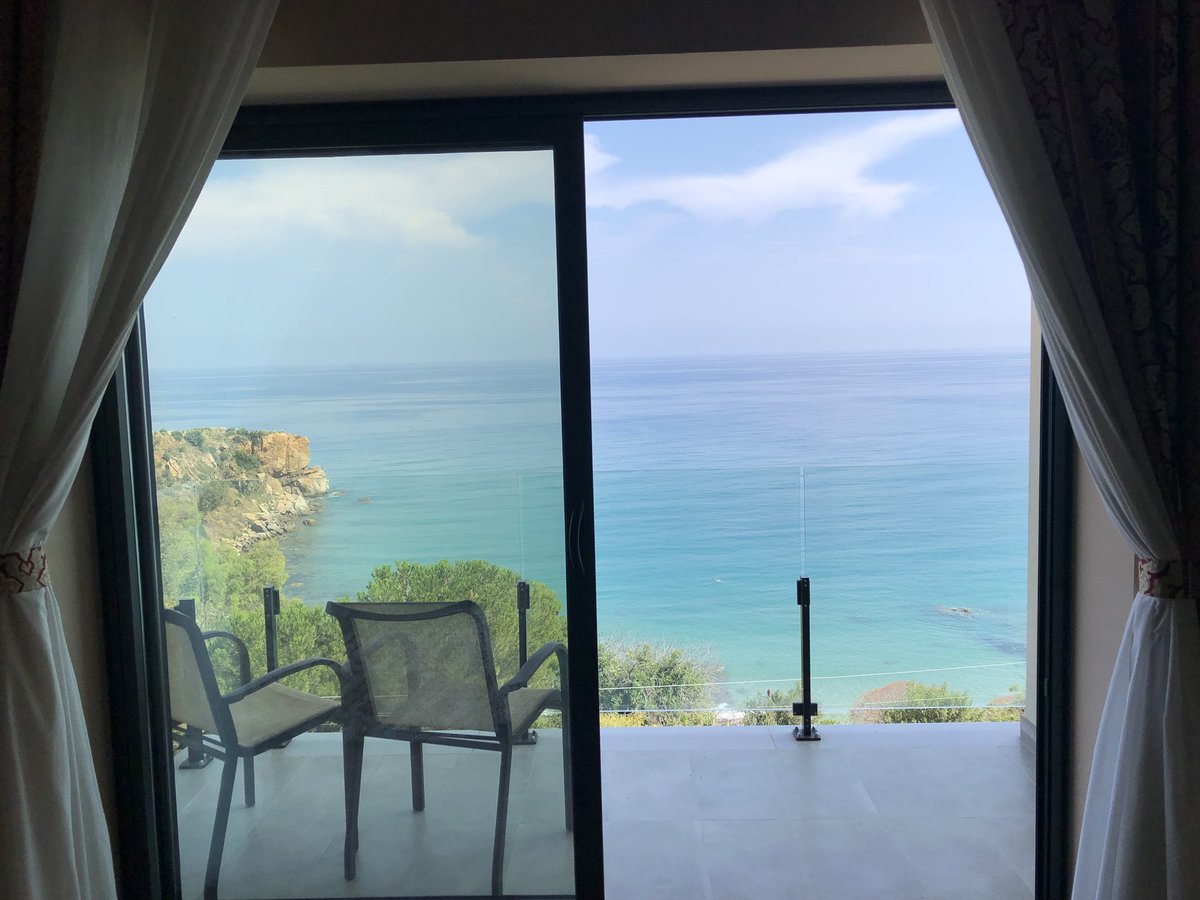 SweetyNFunny's tweet photo. #PerfectDayIn5Words waking up to this view #Cefalú https://t.co/Uk1XxEvuQS