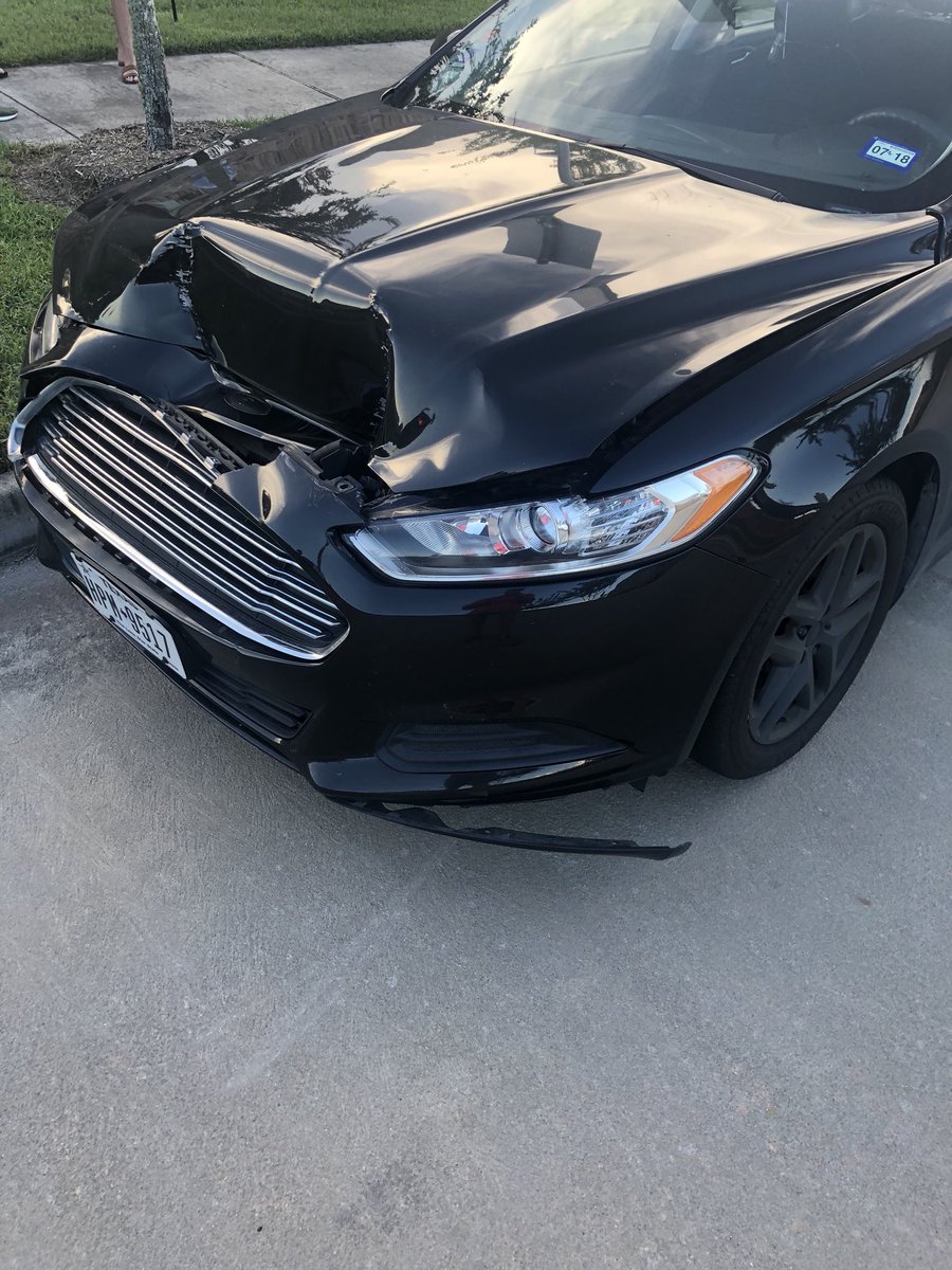 c4bolding's tweet photo. Never a dull moment with @BoldingCaden 🚙😳#everyoneisfine #theregomyinsurancerates https://t.co/NUA7iUmldi