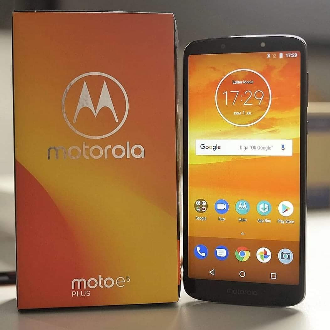 GoogleBrianH's tweet image. #hellopower #MotoE5Plus @MotorolaUS @Moto That beautiful box 😍😎