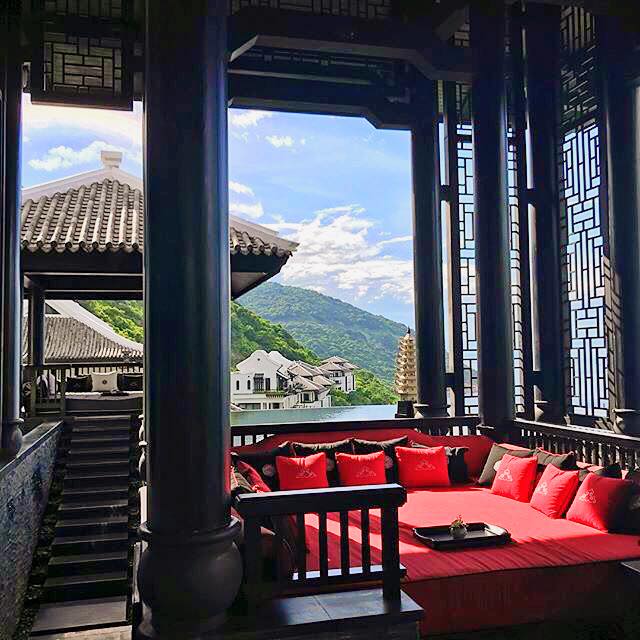 Marvel at an unrivaled arrival experience at our lobby with distinctive décor surrounded by awe-inspiring scenery. 
#InterContinentalDanang #Art #Design #Vietnam #BillBensley #Resort