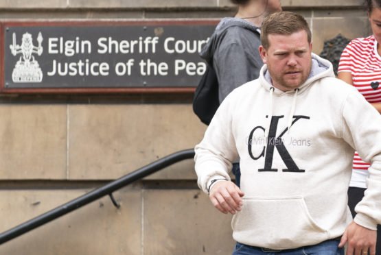 A Moray tourist has admitted scamming town centre shops in a misguided attempt to fund his family’s holiday in the north of Scotland.

pressandjournal.co.uk/fp/news/moray/…