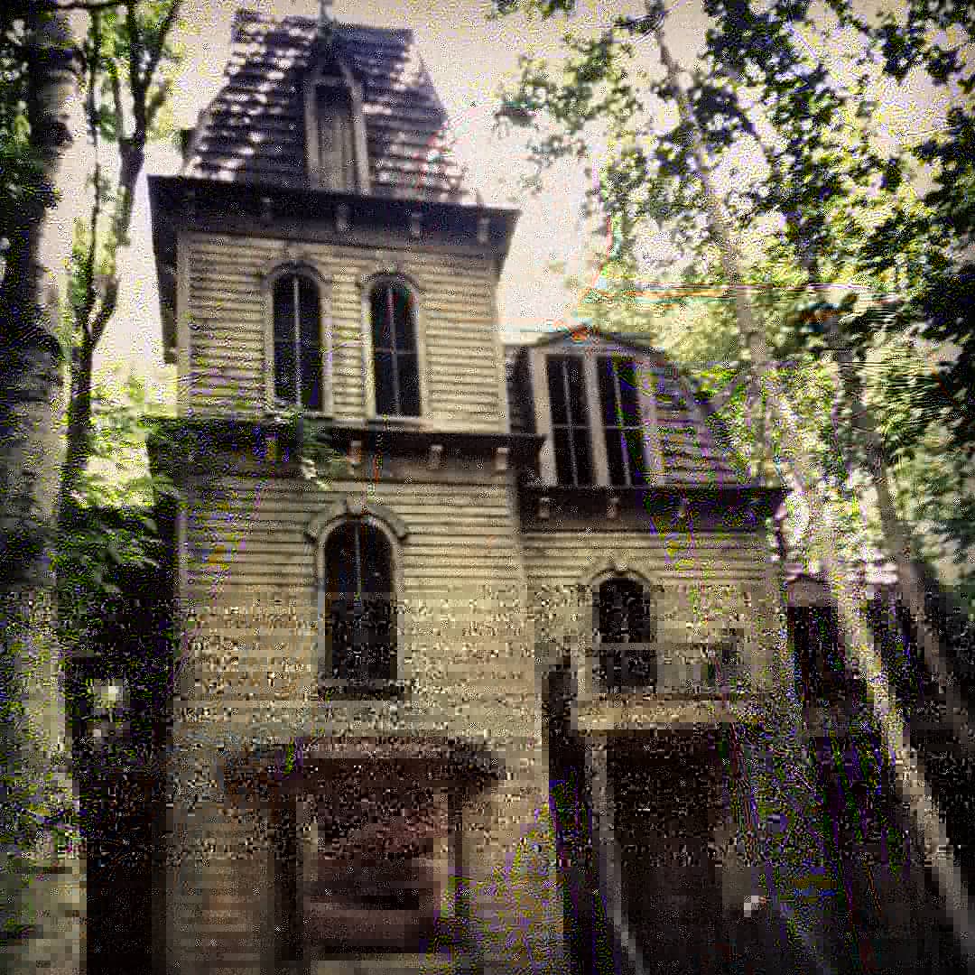 PeopleLikeYou2's tweet photo. Crept around the set for our next music video today... The @HauntedOverload mansion in Lee, NH. And a haunt it was... Just like ya picture it in the scary bedtime stories ya hear as a kid. Watch out fer "Sounds of the House" this Halloween. It's gonna getcha!
#HauntedThursday https://t.co/SezonljDBE