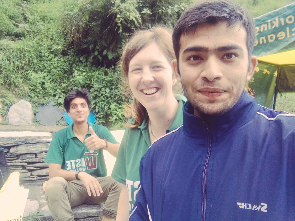 Let's appreciate these volunteers who works for the  Indian #NGO to make India clean.They use to get all the plastic waste and recycle it. The thing is they are not from India but works for us.  Love you guys. #wastewarriors #SwachhBharat #HimachalPradesh