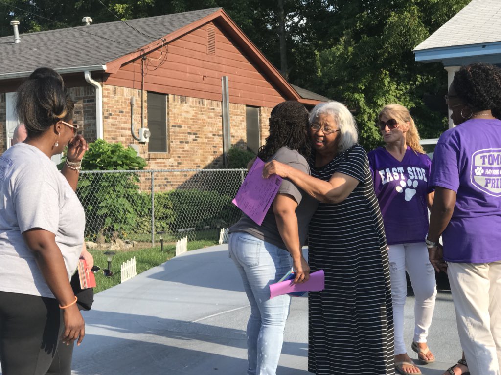 halbrook_tressy's tweet photo. A big shout-out to Ms. Robbie Jarrett-King. We had the privilege and honor to see this retired Haywood County school teacher. She also served on the Haywood County school board. This was Kellie Haywood’s 3rd grade teacher! The impact that she made over all of these years...💜 https://t.co/kuqj1WWiSp