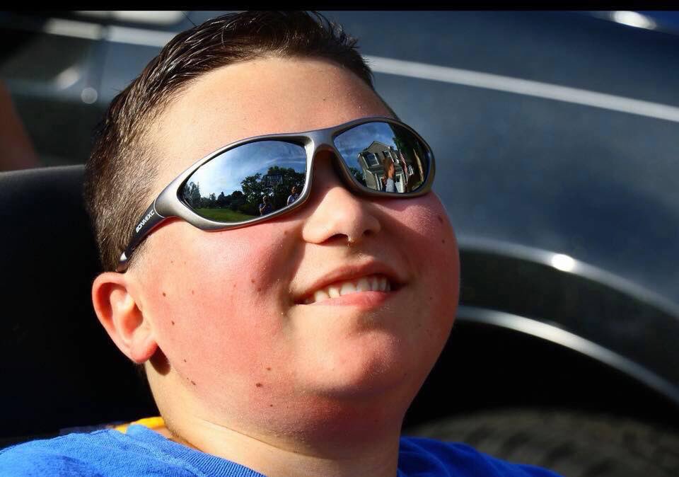 LHF_EndDuchenne's tweet photo. This beautiful boy with his beautiful smile and beautiful family taught us all how to live beautifully despite Duchenne. Every minute of their 16 years with him was beautiful. Show us how you #makeeverydaycount with your loved ones by RT ❤️ https://t.co/r5DaI6Q4UB