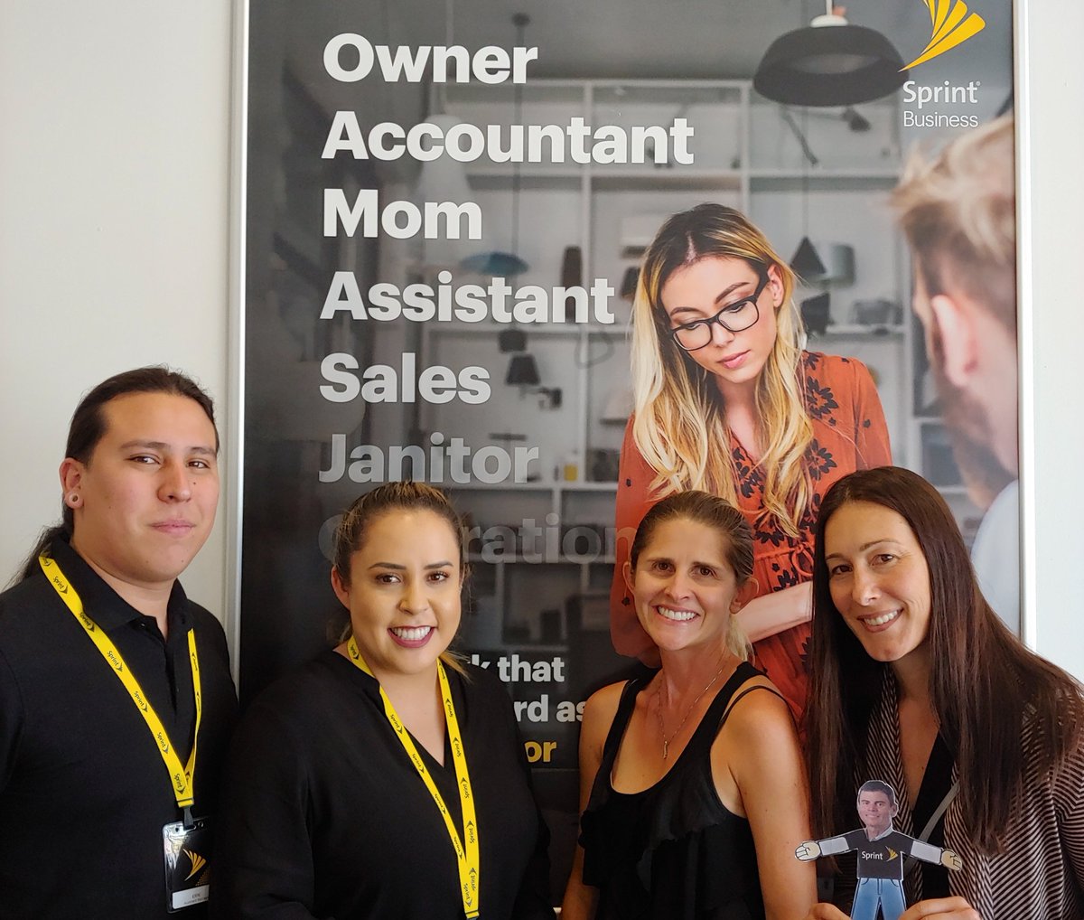 Talkin' Sprint Small Business at the Mission Valley San Diego Sprint store and taking great care of customers! #SprintUnlimited #sprint #SprintFam <a href="/ARintamaki/">Amy Rintamaki</a> @sprintbusiness <a href="/KimGreenKerr/">Kim Kerr</a>