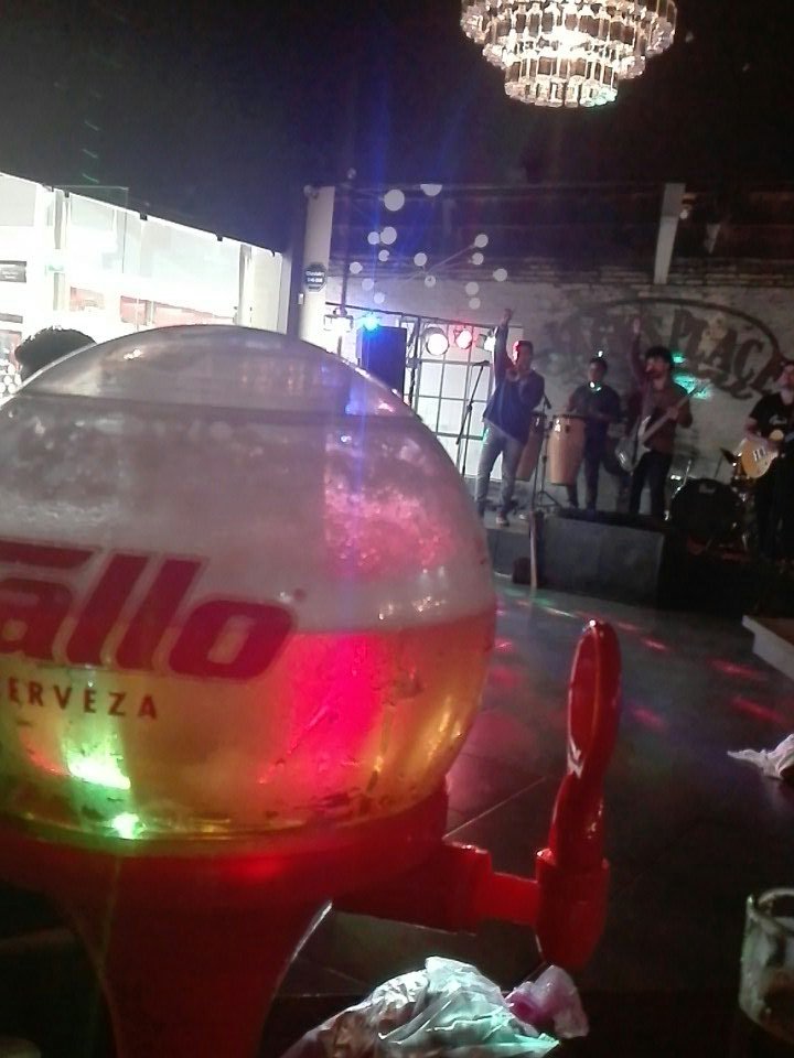 Maynitor91's tweet photo. @Cerveza_Gallo  jueves y el cuershpe lo sabe 😂😂 https://t.co/VSqPySIZUH