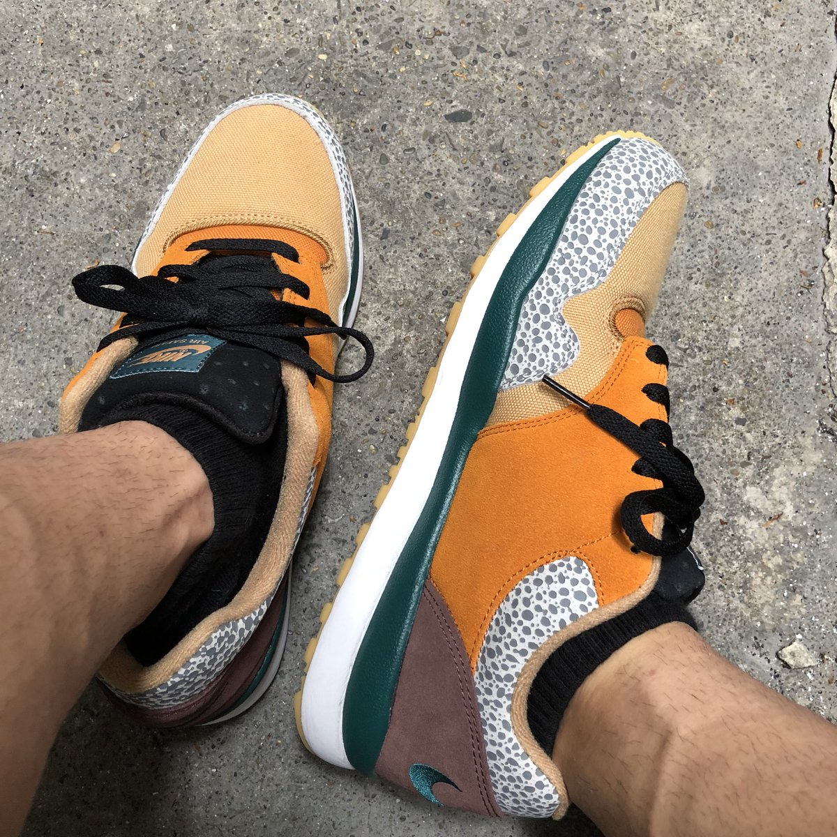_894t's tweet photo. #nike #airsafari https://t.co/GFvqfWfbXc