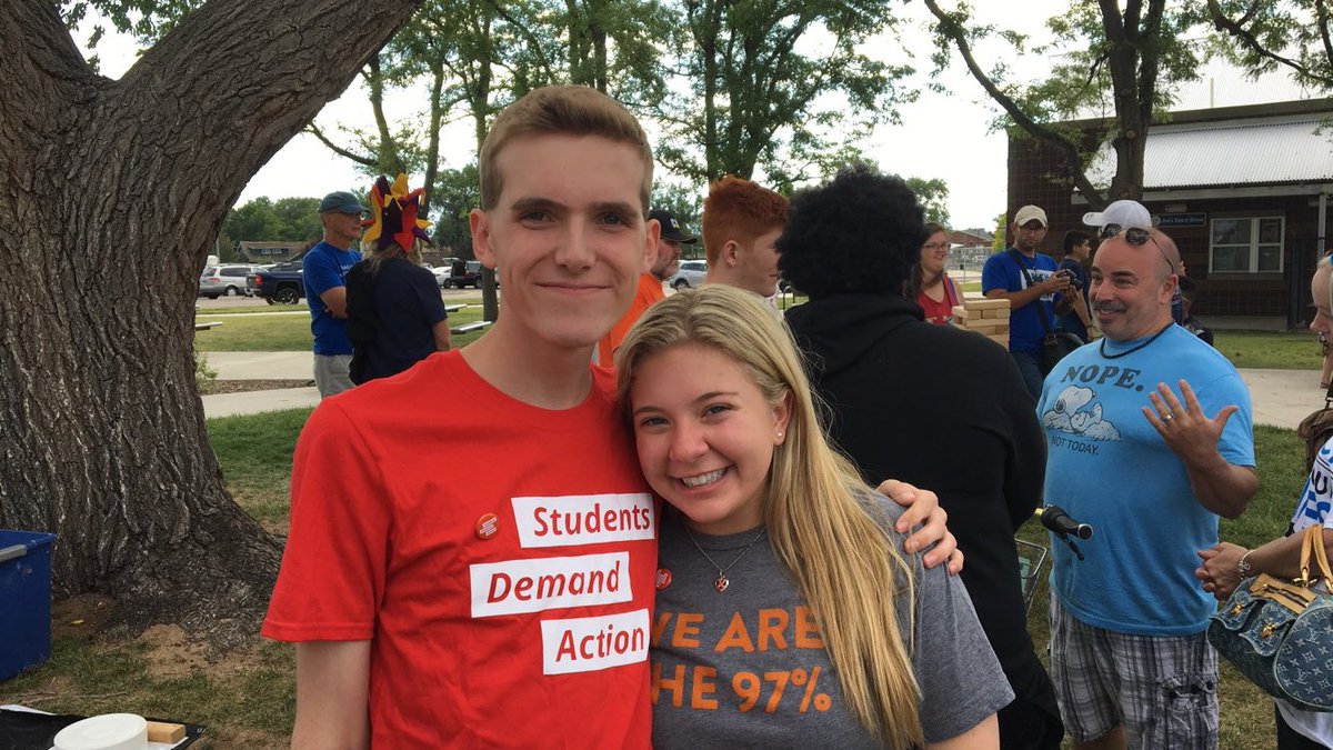 jeffcosda's tweet photo. Students Demand Action Colorado State Director, @samuel_craig1 alongside @JaclynCorin before the Road to Change tomorrow! Make sure to get your mandatory FREE tickets before tomorrow here- https://t.co/QJX7pW4dBC https://t.co/dOSjRPYXRL